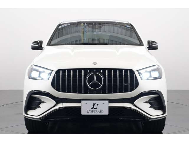 AMG�Ȃ�ł͂̑��݊�����AGLE53 4MATIC+ �N�[�y�B����ȃN�[�y�t�H������SUV�Ȃ�ł̗͂͋�����Z�������X�^�C�����O���傫�Ȗ��͂ł��B