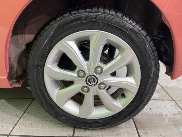 �y����14�C���`�A���~�z�C�[���z�O�ςɃ}�b�`���������A���~�z�C�[���𑕒����Ă���܂��B�e��ЊO�A���~�z�C�[����A�X�^�b�h���X�^�C�����戵�����Ă���܂��B���񂲑��k����������