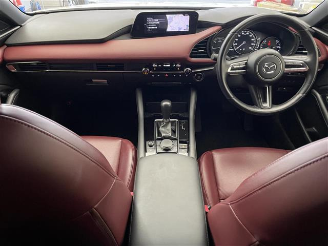 MAZDA3ファストバック1.8 XD バーガンディ セレクション