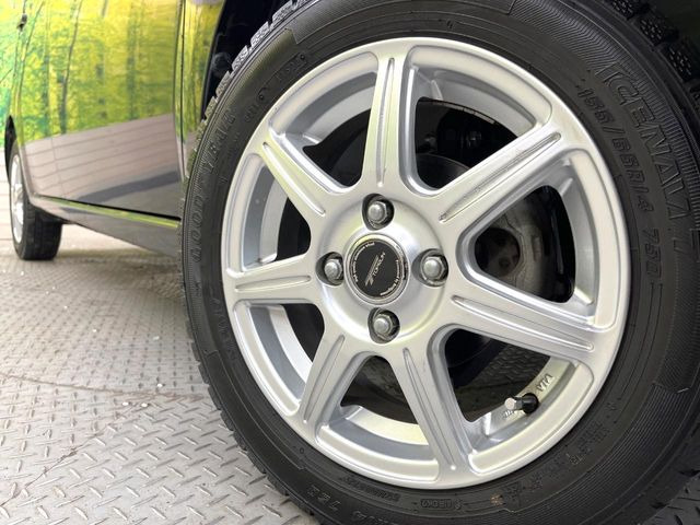 �y�A���~�z�C�[���z�O�ςɃ}�b�`�����A���~�z�C�[���𑕒����Ă���܂��B�e��A���~�z�C�[����A�X�^�b�h���X�^�C�����戵�����Ă���܂��B���񂲑��k����������