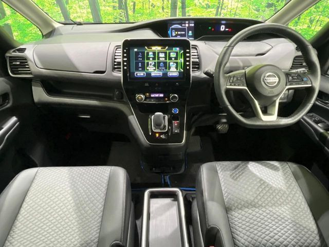 セレナ1.2 e-POWER ハイウェイスターV