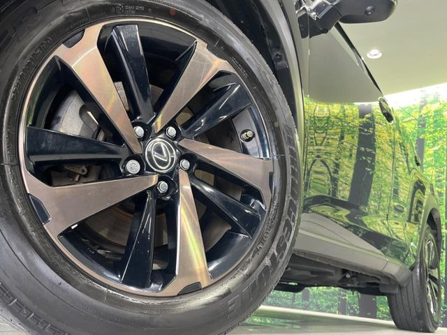 �y�����A���~�z�C�[���z�O�ςɃ}�b�`���������A���~�z�C�[���𑕒����Ă���܂��B�e��ЊO�A���~�z�C�[����A�X�^�b�h���X�^�C�����戵�����Ă���܂��B���񂲑��k����������