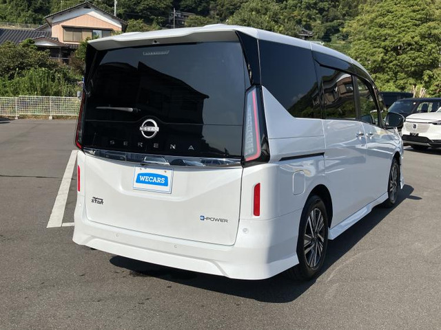 セレナ1.4 e-POWER ハイウェイスターV