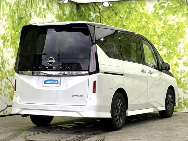 セレナ1.4 e-POWER ハイウェイスターV