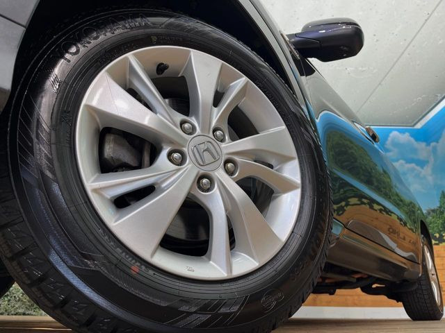�y�����A���~�z�C�[���z�O�ςɃ}�b�`���������A���~�z�C�[���𑕒����Ă���܂��B�e��ЊO�A���~�z�C�[����A�X�^�b�h���X�^�C�����戵�����Ă���܂��B���񂲑��k����������