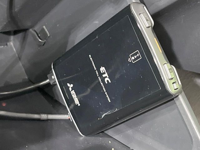 【ETC】高速道路の料金所をストレスなく通過!話題のスポットやサービスエリアに多い「スマートIC」利用時は必須のアイテムです。当店でセットアップを実施、ご納車当日からすぐにご利用いただけます!