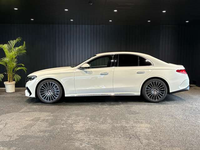 EクラスE220d AMGラインパッケージ (ISG)