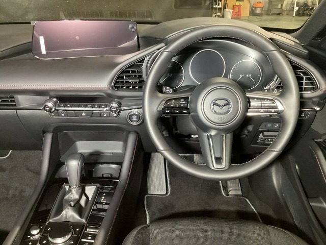 MAZDA3ファストバック1.8 XD ブラック セレクション 4WD