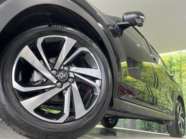 �y����17�C���`�A���~�z�C�[���z�O�ςɃ}�b�`���������A���~�z�C�[���𑕒����Ă���܂��B�e��ЊO�A���~�z�C�[����A�X�^�b�h���X�^�C�����戵�����Ă���܂��B���񂲑��k����������