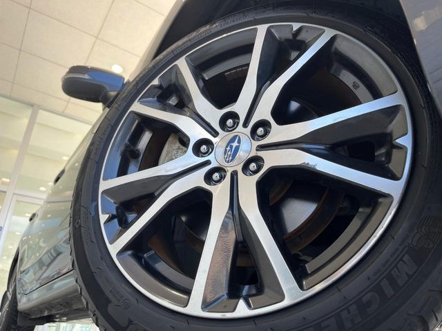 �y����17�C���`�A���~�z�C�[���z�O�ςɃ}�b�`���������A���~�z�C�[���𑕒����Ă���܂��B�e��ЊO�A���~�z�C�[����A�X�^�b�h���X�^�C�����戵�����Ă���܂��B���񂲑��k����������