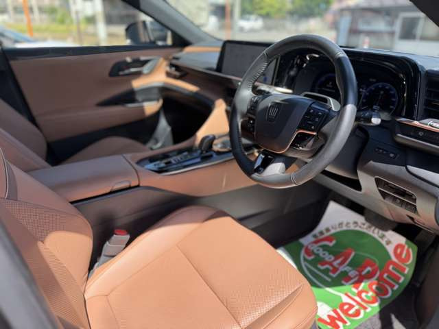 クラウンスポーツ2.5 Z E-Four 4WD
