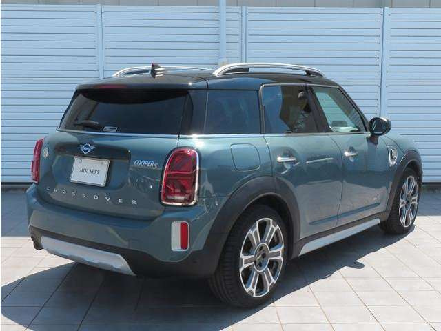 ミニクロスオーバークーパー S E オール4 4WD