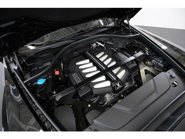 6.8���b�^�[ V12�C���c�C���^�[�{ 571�n�� �S�� 5,355 mm &times; �S�� 2,000 mm &times; �S�� 1,835 mm