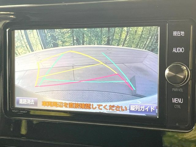 【バックカメラ】駐車時に後方がリアルタイム映像で確認できます。大型商業施設や立体駐車場での駐車時や、夜間のバック時に大活躍!運転スキルに関わらず、今や必須となった装備のひとつです!