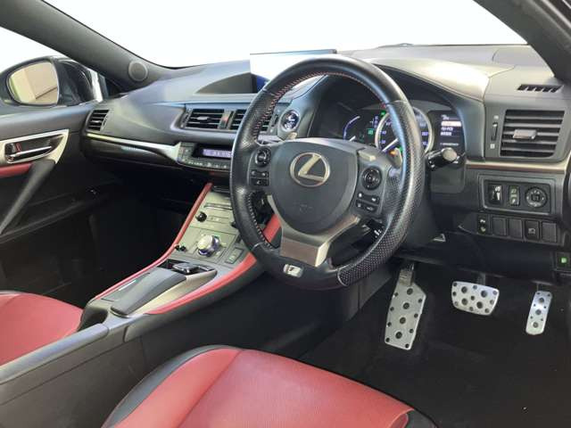CT200h Fスポーツ