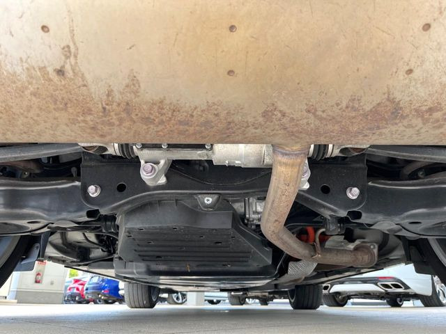 下回りがきれいなうちに、防錆加工の施工がオススメ。降雪地域はもちろん、沿岸部にお住いの方や、趣味でマリン・ウィンタースポーツをされる方に大変好評いただいております。