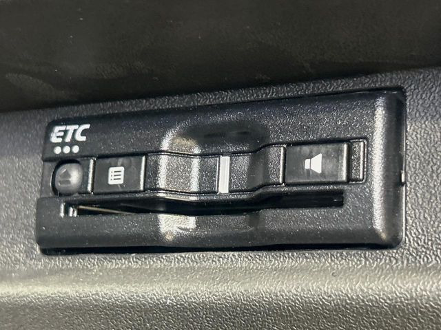 【ETC】高速道路の料金所をストレスなく通過!話題のスポットやサービスエリアに多い「スマートIC」利用時は必須のアイテムです。当店でセットアップを実施、ご納車当日からすぐにご利用いただけます!