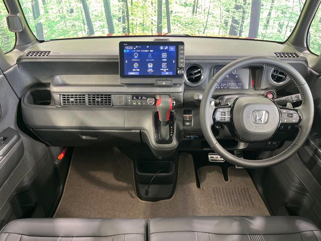 N-BOXカスタムターボ コーディネートスタイル 2トーン 4WD