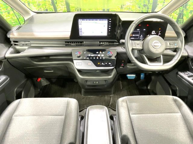 セレナ1.4 e-POWER ハイウェイスターV