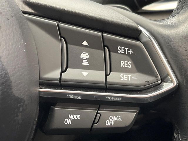 【マツダ・レーダークルーズコントロール】高速道路での長距離走行が楽に!自動で速度を保つクルーズコントロールが、衝突軽減システムと連携し、前方の車両を感知して車間を保つように速度調節してくれます!!