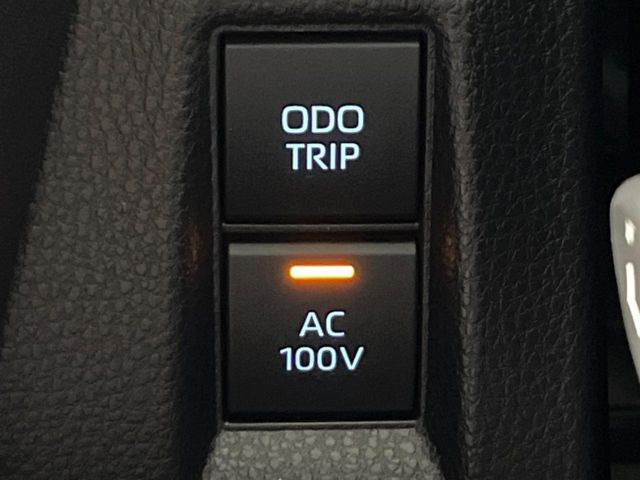 【1500Wアクセサリーコンセント】消費電力1500Wまでの家電が使えます。キャンプやスポーツ・アウトドアでのアクティビティはもちろん、災害・停電の際に大活躍♪