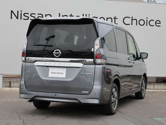 セレナ1.2 e-POWER XV