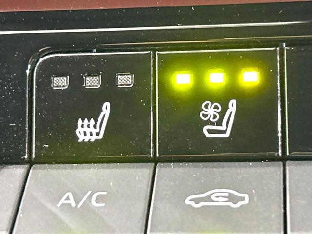 【シートヒーター&ベンチレーション】夏場は涼しい風でお尻や背中の熱やムレを防ぎ、冬はエアコンよりも早く温まってポカポカに!季節を問わず快適に過ごせます。