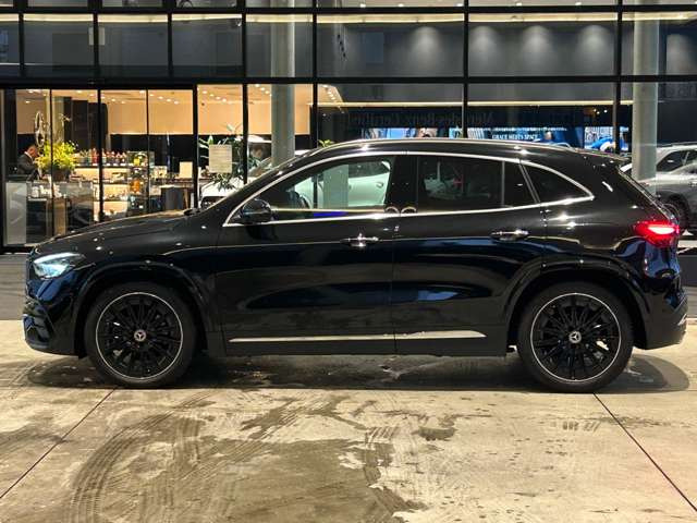 GLAクラスGLA200 d 4マチック アーバン スターズ 4WD