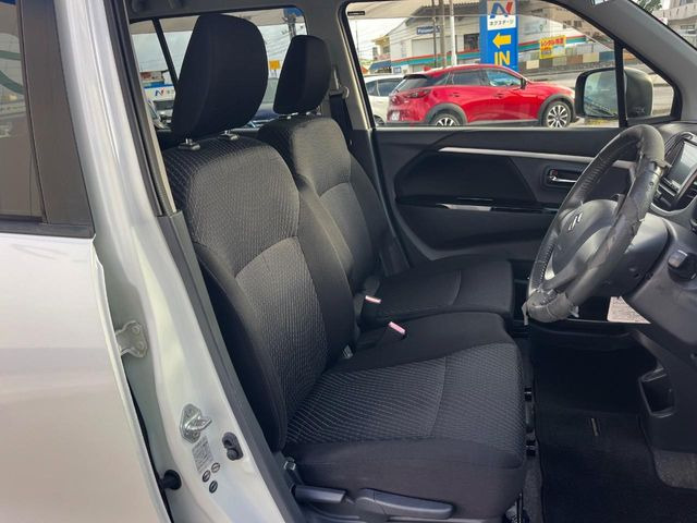ドライバーによって運転しやすいポジションは異なり、あの車はどうなのか不安なこともありますよね。気になるお車は店頭で乗り込んでご確認いただけます♪