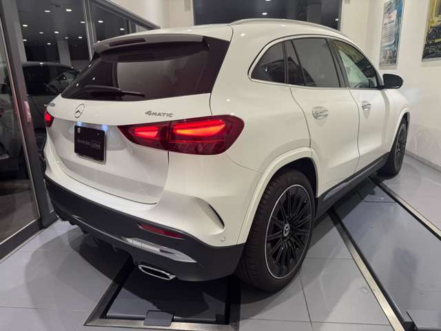 GLAクラスGLA200 d 4マチック アーバン スターズ 4WD