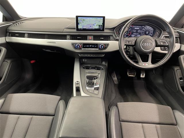 A52.0 TFSI クワトロ スポーツ 4WD