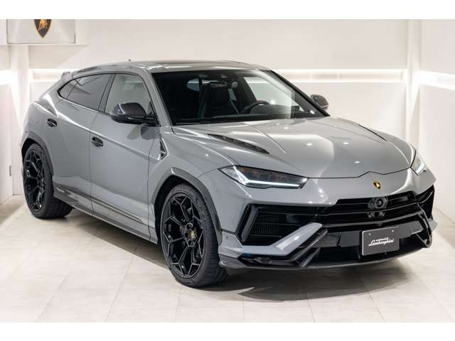 ウルスペルフォルマンテ 4WD