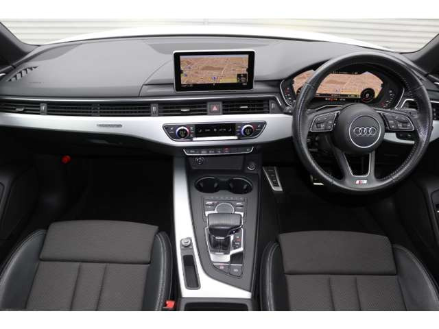 A42.0 TFSI クワトロ スポーツ Sラインパッケージ 4WD