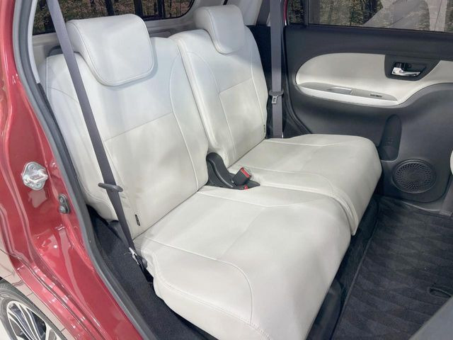 �y���烌�U�[�V�[�g�z����̂ӂ���肪�e�ՂŃ����e�i���X�����ȒP�ȁA�@�\���ɗD��鍇����v���̗p�����㎿�ȃV�[�g�ł��B����S�n���悭�A���������ӂ��S�n�ǂ��ԓ���Ԃ����o���Ă���܂��B