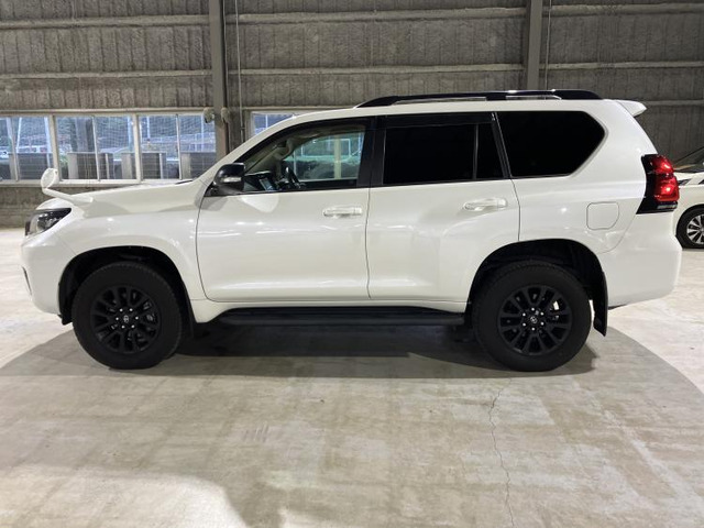 ランドクルーザープラド2.7 TX Lパッケージ マットブラック エディション 4WD