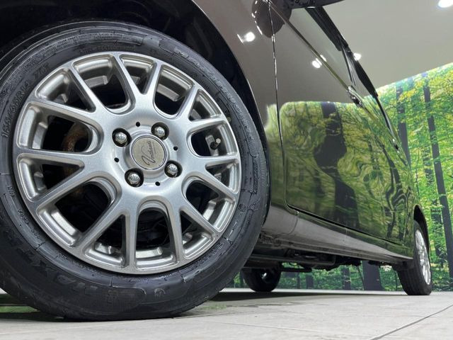 �y14�C���`�A���~�z�C�[���z�O�ςɃ}�b�`�����A���~�z�C�[���𑕒����Ă���܂��B�e��A���~�z�C�[����A�X�^�b�h���X�^�C�����戵�����Ă���܂��B���񂲑��k����������