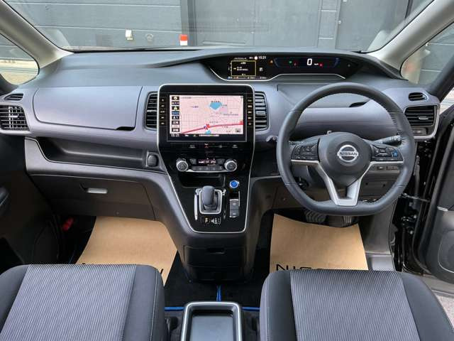 セレナ1.2 e-POWER ハイウェイスターV