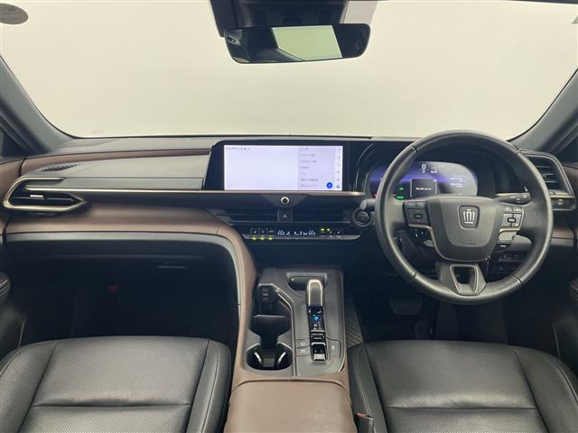 クラウンクロスオーバー2.5 G アドバンスト レザー パッケージ E-Four 4WD