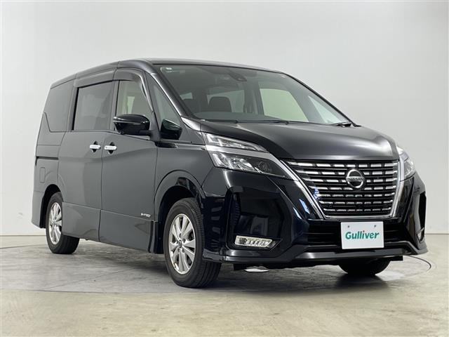 セレナ2.0 ハイウェイスターV 4WD
