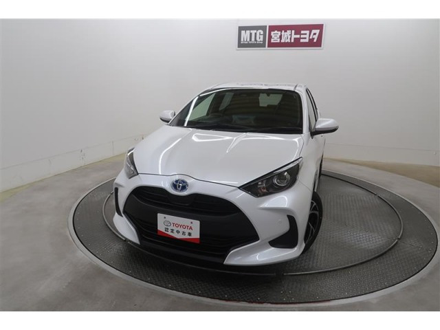 ヤリス1.5 ハイブリッド X E-Four 4WD
