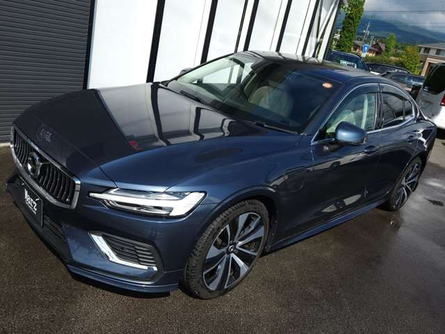 S60リチャージ PHEV T6 AWD アルティメット 4WD