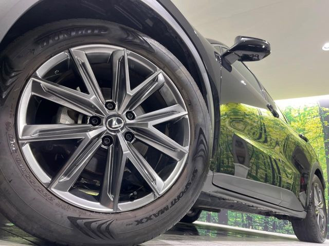 �y�����A���~�z�C�[���z�O�ςɃ}�b�`���������A���~�z�C�[���𑕒����Ă���܂��B�e��ЊO�A���~�z�C�[����A�X�^�b�h���X�^�C�����戵�����Ă���܂��B���񂲑��k����������