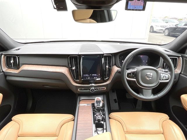 XC60アルティメット B5 AWD 4WD