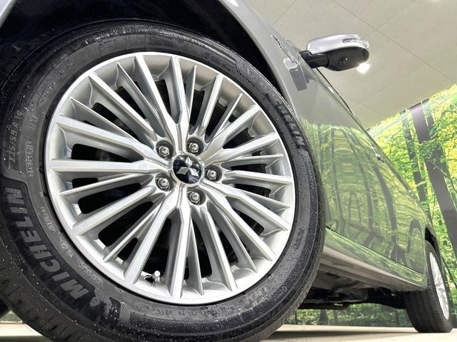 �y����18�C���`�A���~�z�C�[���z�O�ςɃ}�b�`���������A���~�z�C�[���𑕒����Ă���܂��B�e��ЊO�A���~�z�C�[����A�X�^�b�h���X�^�C�����戵�����Ă���܂��B���񂲑��k����������