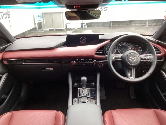 MAZDA3ファストバック1.8 XD ドライブ エディション 4WD