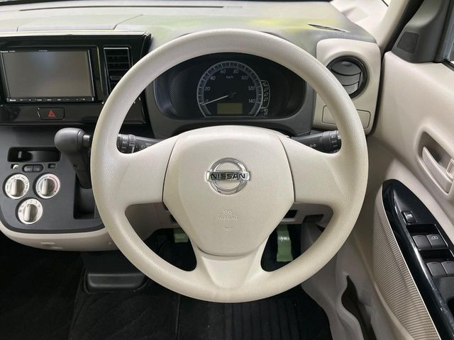 �y�G�}�[�W�F���V�[�u���[�L�z���s���ɑO���̎ԗ�����F�����A�Փ˂������Ȏ��͌x��ƃu���[�L�ŏՓˉ���Ɣ�Q�y�����A�V�X�g�B�����S�Ƀh���C�u�����y���݂��������܂��B