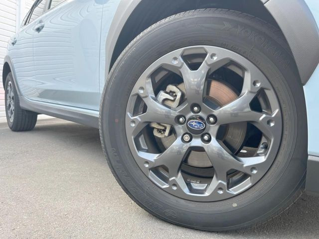 �y����17�C���`�A���~�z�C�[���z�O�ςɃ}�b�`���������A���~�z�C�[���𑕒����Ă���܂��B�e��ЊO�A���~�z�C�[����A�X�^�b�h���X�^�C�����戵�����Ă���܂��B���񂲑��k����������