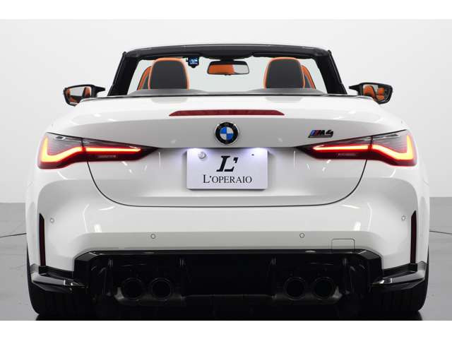 ���s10000km�A1�I�[�i�[�ԁB���̓I�ȃO���X�t�@�C�o�[���N���X�^�[���`���V���[�v�ȗ֊s�B��Ԃ̌��p��M4�ł��邱�Ƃ𖾊m�Ɏ����܂��B�_���m�F�ς݁A��ԗǍD�ł��B
