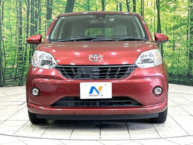 弊社では、全車『修復歴なし』のお車のみ取り扱っております。専任バイヤーによる厳選した仕入れの後、入庫後の車両チェックを行い、ネクステージが認定した高品質な中古車をご提供しております。