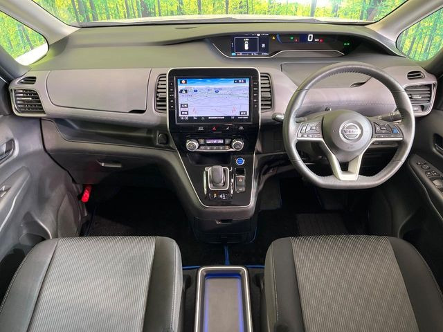 セレナ1.2 e-POWER ハイウェイスターV